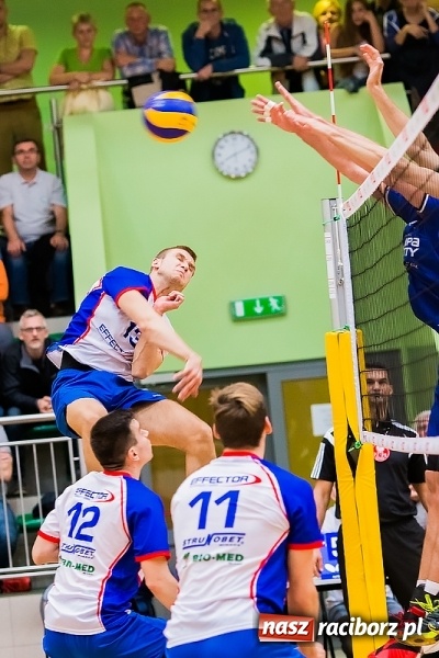 Zdjęcie w galerii na portalu naszraciborz.pl: Emocje i zacięta walka w Arenie Rafako wiadomości z regionu