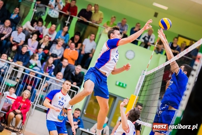 Zdjęcie w galerii na portalu naszraciborz.pl: Emocje i zacięta walka w Arenie Rafako wiadomości z regionu