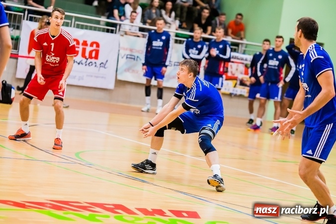 Zdjęcie w galerii na portalu naszraciborz.pl: Emocje i zacięta walka w Arenie Rafako wiadomości z regionu