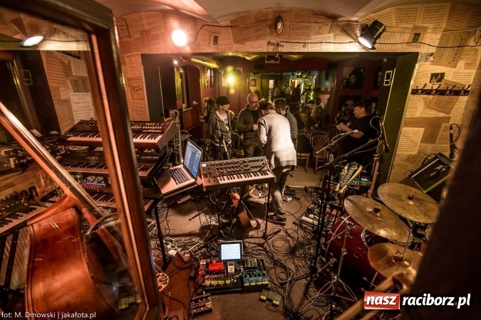 Zdjęcie w galerii na portalu naszraciborz.pl: Leski zagrał na Końcu Świata wiadomości z regionu