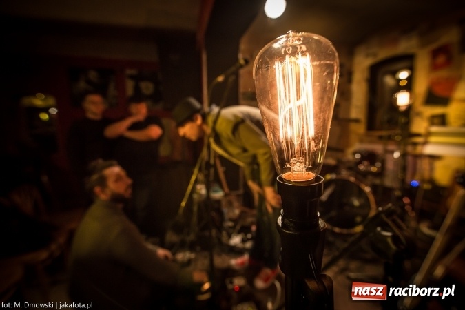 Zdjęcie w galerii na portalu naszraciborz.pl: Leski zagrał na Końcu Świata wiadomości z regionu