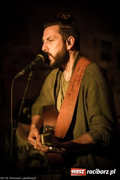 Zdjęcie w galerii na portalu naszraciborz.pl: Leski zagrał na Końcu Świata wiadomości z regionu