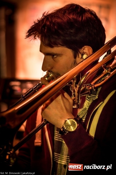 Zdjęcie w galerii na portalu naszraciborz.pl: Leski zagrał na Końcu Świata wiadomości z regionu