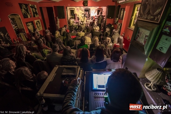 Zdjęcie w galerii na portalu naszraciborz.pl: Leski zagrał na Końcu Świata wiadomości z regionu