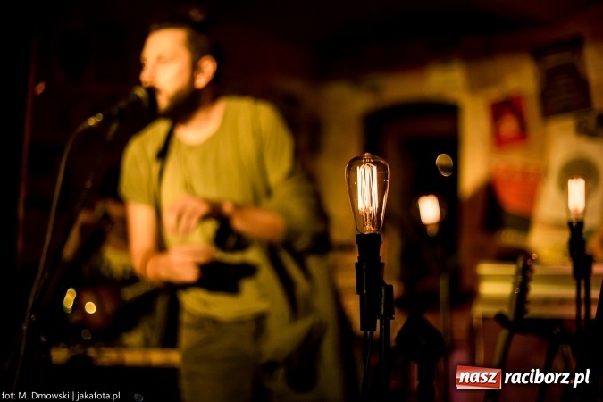 Zdjęcie w galerii na portalu naszraciborz.pl: Leski zagrał na Końcu Świata wiadomości z regionu