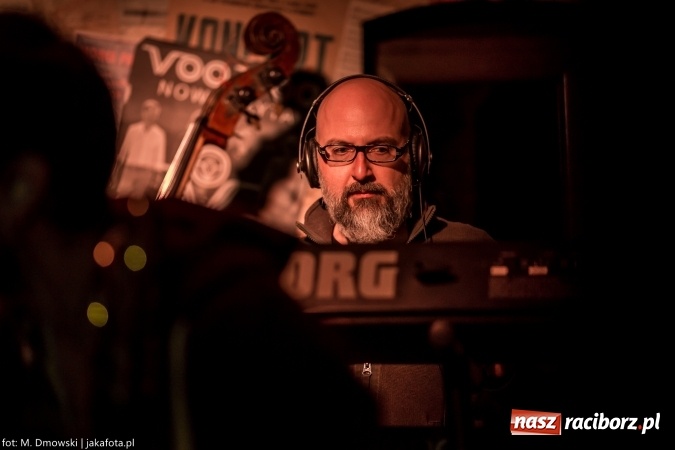 Zdjęcie w galerii na portalu naszraciborz.pl: Leski zagrał na Końcu Świata wiadomości z regionu