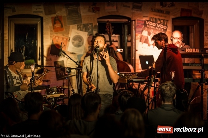 Zdjęcie w galerii na portalu naszraciborz.pl: Leski zagrał na Końcu Świata wiadomości z regionu