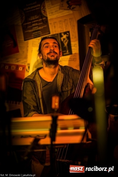 Zdjęcie w galerii na portalu naszraciborz.pl: Leski zagrał na Końcu Świata wiadomości z regionu