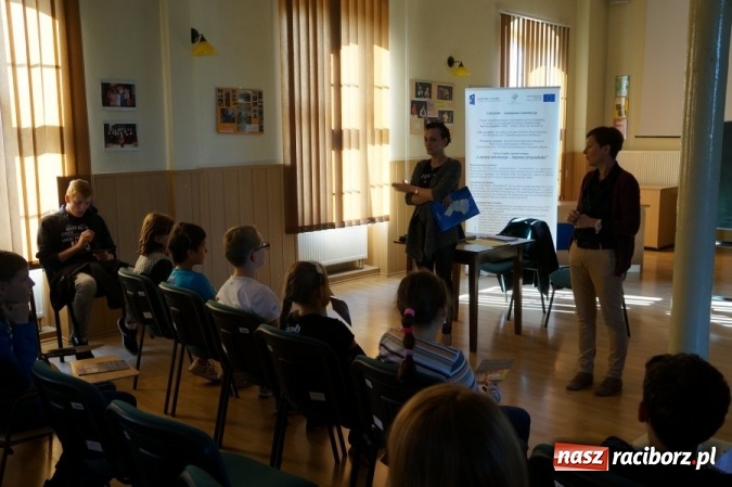 Zdjęcie w galerii na portalu naszraciborz.pl: Mundurowi i sanepid przeciwko dopalaczom wiadomości z regionu