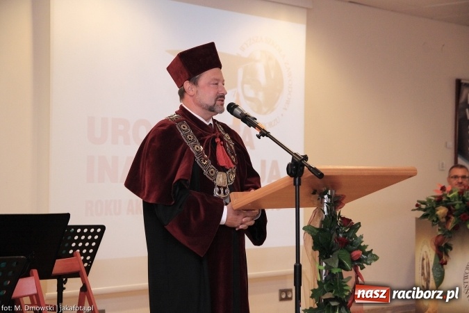 Zdjęcie w galerii na portalu naszraciborz.pl: Raciborska PWSZ zainaugurowała na Zamku Piastowskim rok akademicki 2015/2016 wiadomości z regionu