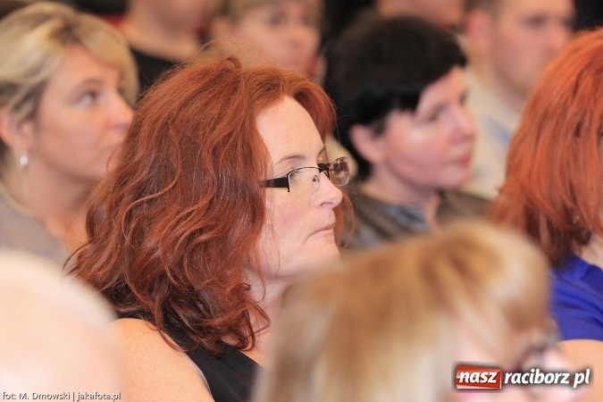 Zdjęcie w galerii na portalu naszraciborz.pl: Raciborska PWSZ zainaugurowała na Zamku Piastowskim rok akademicki 2015/2016 wiadomości z regionu