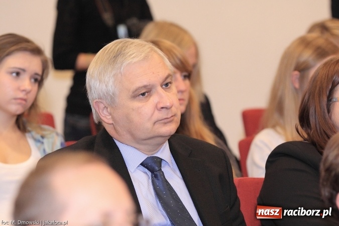 Zdjęcie w galerii na portalu naszraciborz.pl: Raciborska PWSZ zainaugurowała na Zamku Piastowskim rok akademicki 2015/2016 wiadomości z regionu