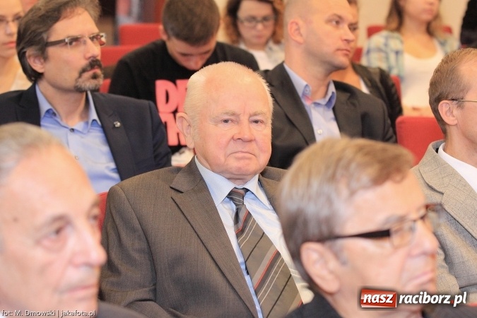 Zdjęcie w galerii na portalu naszraciborz.pl: Raciborska PWSZ zainaugurowała na Zamku Piastowskim rok akademicki 2015/2016 wiadomości z regionu