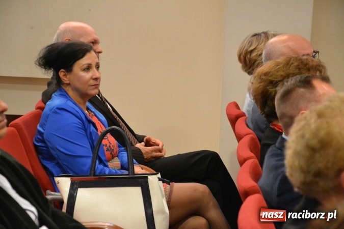 Zdjęcie w galerii na portalu naszraciborz.pl: Raciborska PWSZ zainaugurowała na Zamku Piastowskim rok akademicki 2015/2016 wiadomości z regionu