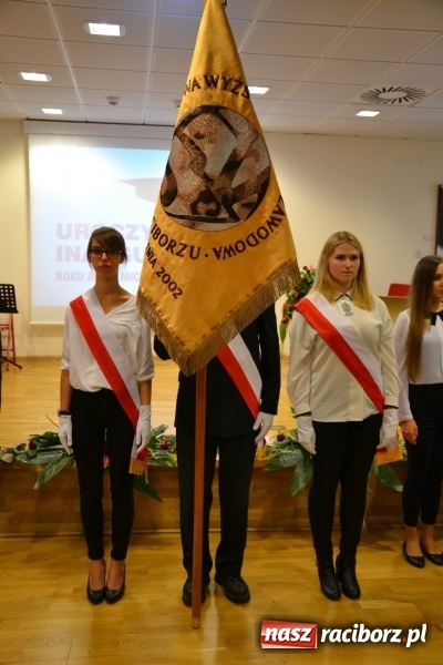 Zdjęcie w galerii na portalu naszraciborz.pl: Raciborska PWSZ zainaugurowała na Zamku Piastowskim rok akademicki 2015/2016 wiadomości z regionu