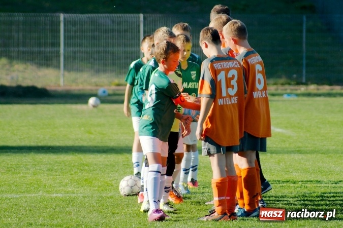 Zdjęcie w galerii na portalu naszraciborz.pl: Łatwa wygrana młodzików Unii. Pasmo remisów przerwane wiadomości z regionu