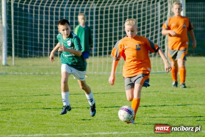 Zdjęcie w galerii na portalu naszraciborz.pl: Łatwa wygrana młodzików Unii. Pasmo remisów przerwane wiadomości z regionu