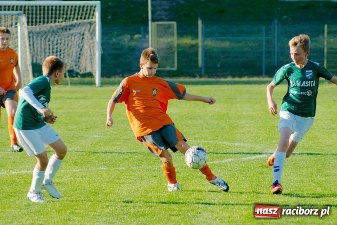 Zdjęcie w galerii na portalu naszraciborz.pl: Łatwa wygrana młodzików Unii. Pasmo remisów przerwane wiadomości z regionu