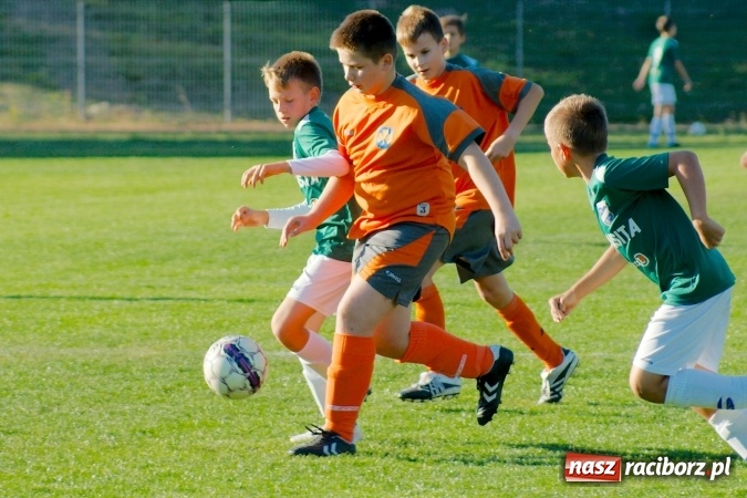 Zdjęcie w galerii na portalu naszraciborz.pl: Łatwa wygrana młodzików Unii. Pasmo remisów przerwane wiadomości z regionu