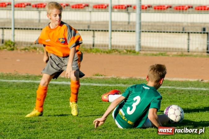 Zdjęcie w galerii na portalu naszraciborz.pl: Łatwa wygrana młodzików Unii. Pasmo remisów przerwane wiadomości z regionu