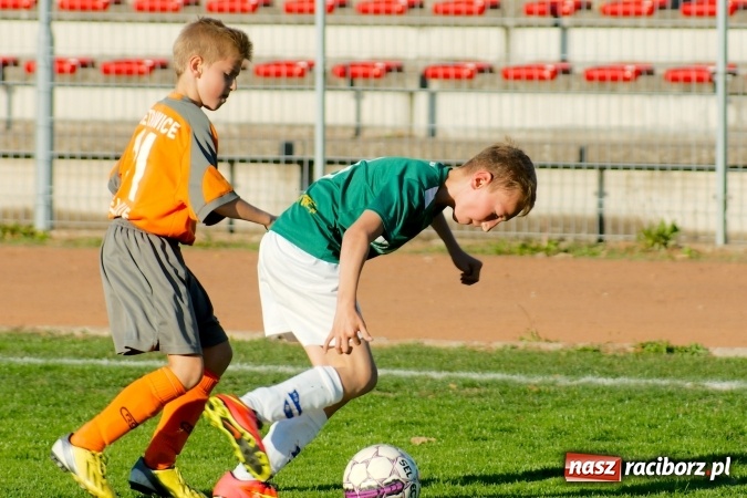 Zdjęcie w galerii na portalu naszraciborz.pl: Łatwa wygrana młodzików Unii. Pasmo remisów przerwane wiadomości z regionu