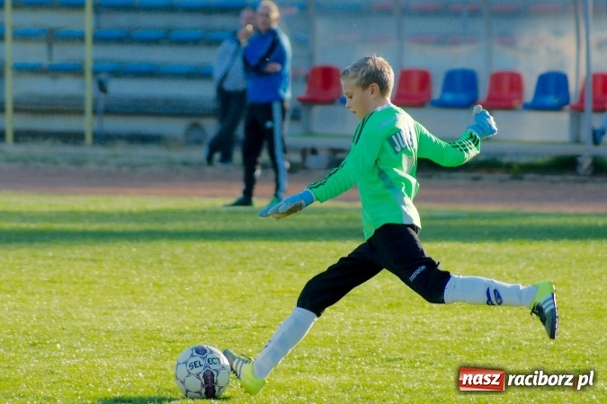 Zdjęcie w galerii na portalu naszraciborz.pl: Łatwa wygrana młodzików Unii. Pasmo remisów przerwane wiadomości z regionu