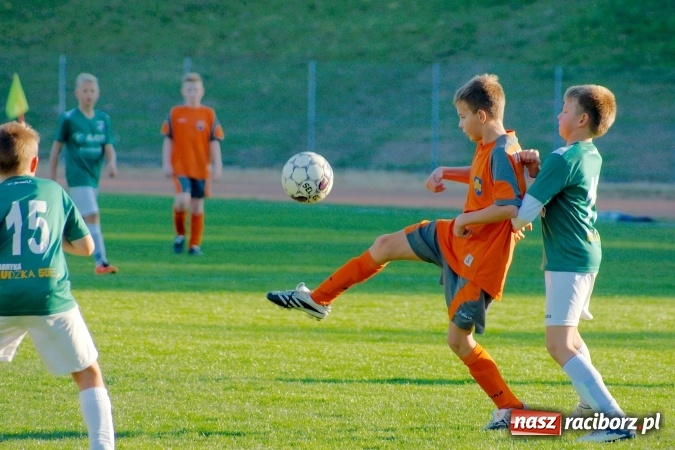Zdjęcie w galerii na portalu naszraciborz.pl: Łatwa wygrana młodzików Unii. Pasmo remisów przerwane wiadomości z regionu