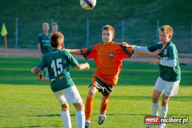Zdjęcie w galerii na portalu naszraciborz.pl: Łatwa wygrana młodzików Unii. Pasmo remisów przerwane wiadomości z regionu
