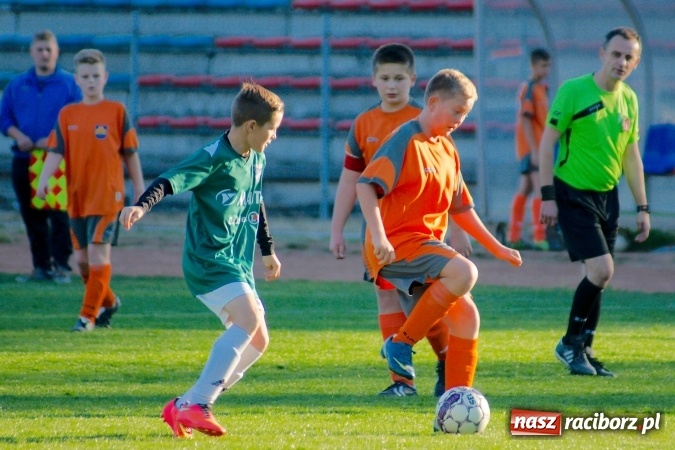 Zdjęcie w galerii na portalu naszraciborz.pl: Łatwa wygrana młodzików Unii. Pasmo remisów przerwane wiadomości z regionu