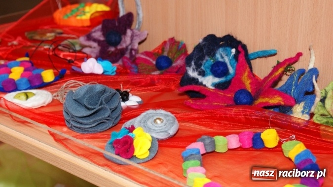 Zdjęcie w galerii na portalu naszraciborz.pl: 100 lat! dla PERSONY w bibliotece wiadomości z regionu