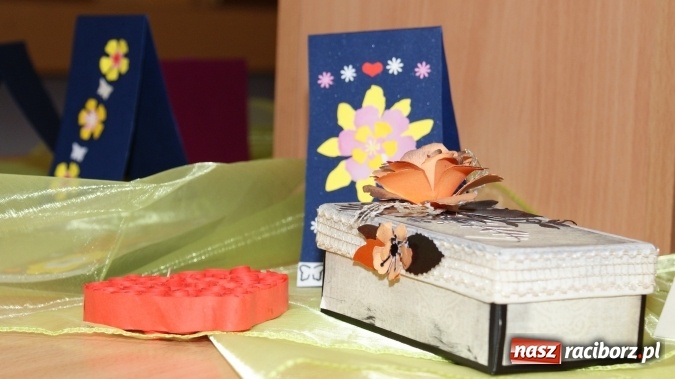 Zdjęcie w galerii na portalu naszraciborz.pl: 100 lat! dla PERSONY w bibliotece wiadomości z regionu