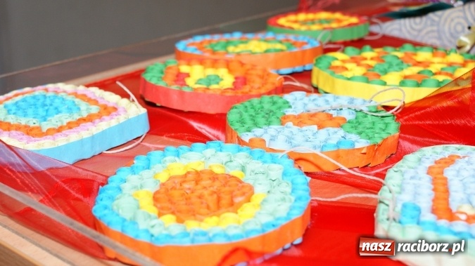 Zdjęcie w galerii na portalu naszraciborz.pl: 100 lat! dla PERSONY w bibliotece wiadomości z regionu