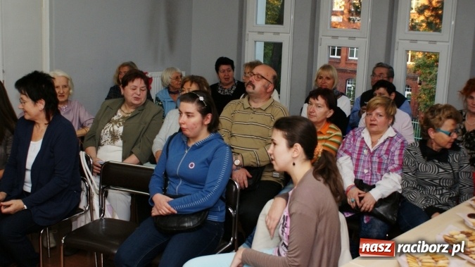 Zdjęcie w galerii na portalu naszraciborz.pl: 100 lat! dla PERSONY w bibliotece wiadomości z regionu