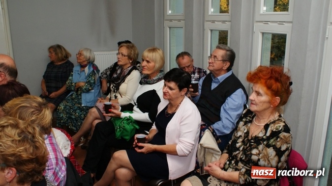 Zdjęcie w galerii na portalu naszraciborz.pl: 100 lat! dla PERSONY w bibliotece wiadomości z regionu