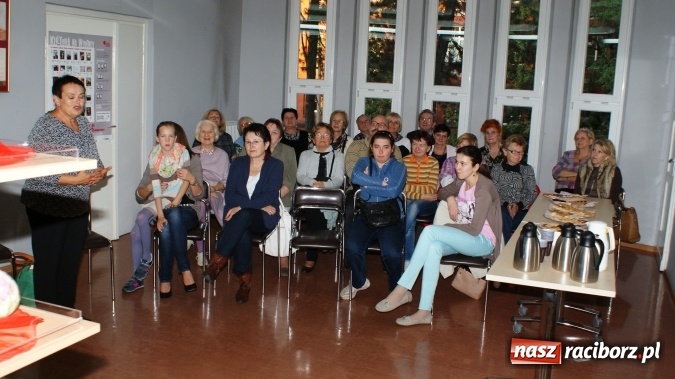Zdjęcie w galerii na portalu naszraciborz.pl: 100 lat! dla PERSONY w bibliotece wiadomości z regionu