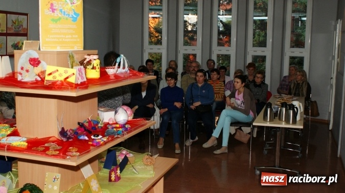 Zdjęcie w galerii na portalu naszraciborz.pl: 100 lat! dla PERSONY w bibliotece wiadomości z regionu