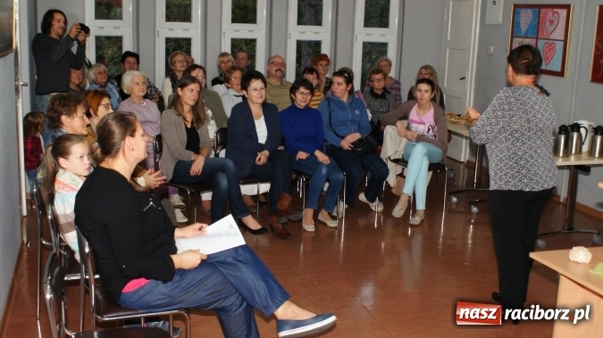 Zdjęcie w galerii na portalu naszraciborz.pl: 100 lat! dla PERSONY w bibliotece wiadomości z regionu