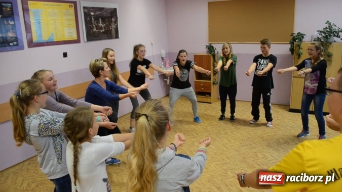 Zdjęcie w galerii na portalu naszraciborz.pl: Projekt Młodzi tworzą teatr  wiadomości z regionu