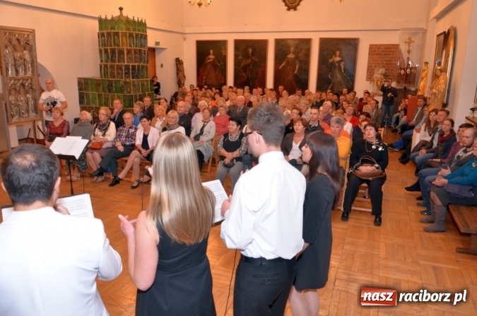 Zdjęcie w galerii na portalu naszraciborz.pl: 6na6='80+'90 - koncert w raciborskim Muzeum wiadomości z regionu