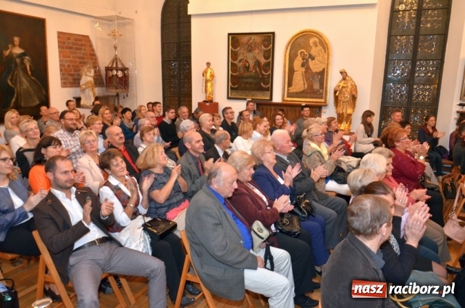 Zdjęcie w galerii na portalu naszraciborz.pl: 6na6='80+'90 - koncert w raciborskim Muzeum wiadomości z regionu