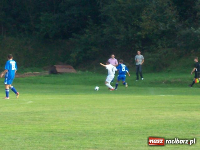 Zdjęcie w galerii na portalu naszraciborz.pl: Zawada - Krzanowice: Niewykorzystane sytuacje się mszczą wiadomości z regionu