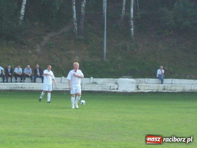 Zdjęcie w galerii na portalu naszraciborz.pl: Zawada - Krzanowice: Niewykorzystane sytuacje się mszczą wiadomości z regionu