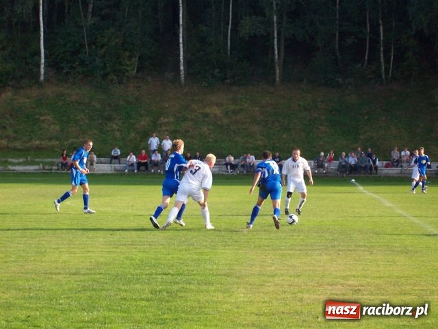 Zdjęcie w galerii na portalu naszraciborz.pl: Zawada - Krzanowice: Niewykorzystane sytuacje się mszczą wiadomości z regionu