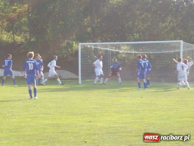 Zdjęcie w galerii na portalu naszraciborz.pl: Zawada - Krzanowice: Niewykorzystane sytuacje się mszczą wiadomości z regionu