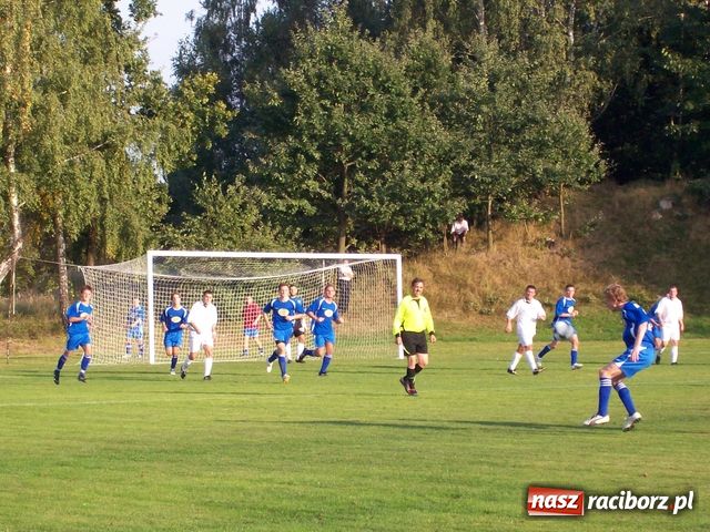 Zdjęcie w galerii na portalu naszraciborz.pl: Zawada - Krzanowice: Niewykorzystane sytuacje się mszczą wiadomości z regionu
