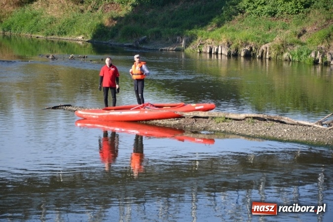 Zdjęcie w galerii na portalu naszraciborz.pl: Kajaki i pontony do hangarów, czyli finał wodniackiego sezonu na górnej Odrze wiadomości z regionu