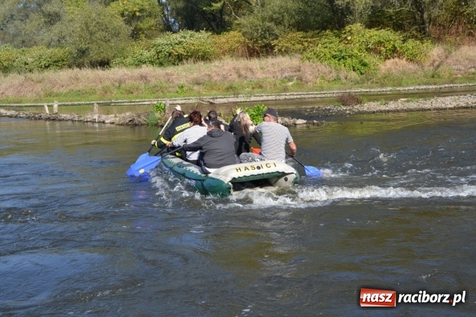Zdjęcie w galerii na portalu naszraciborz.pl: Kajaki i pontony do hangarów, czyli finał wodniackiego sezonu na górnej Odrze wiadomości z regionu