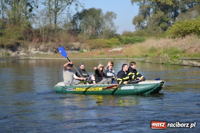Zdjęcie w galerii na portalu naszraciborz.pl: Kajaki i pontony do hangarów, czyli finał wodniackiego sezonu na górnej Odrze wiadomości z regionu