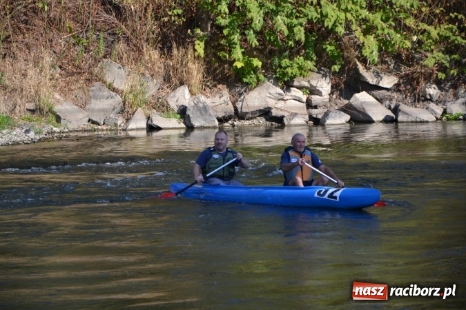 Zdjęcie w galerii na portalu naszraciborz.pl: Kajaki i pontony do hangarów, czyli finał wodniackiego sezonu na górnej Odrze wiadomości z regionu