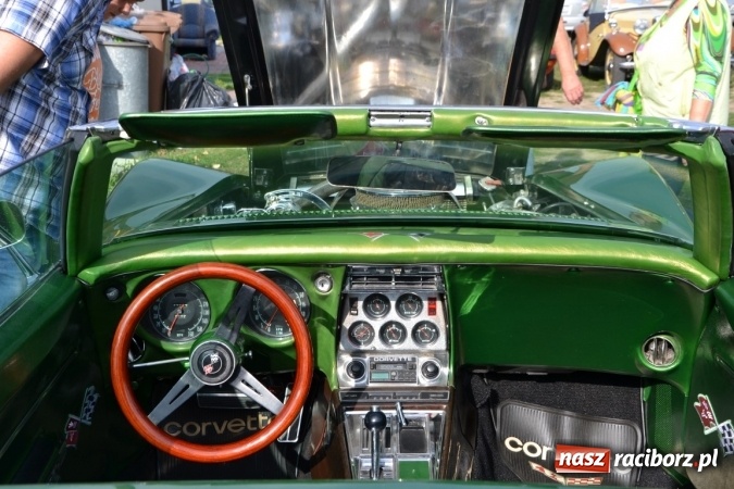 Zdjęcie w galerii na portalu naszraciborz.pl: Oldtimery z całego regionu zjechały dziś do Zabełkowa wiadomości z regionu